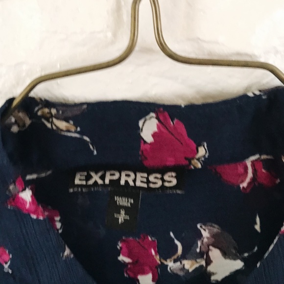 Express Floral Blouse - Picture 3 of 5